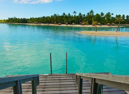 InterContinental Bora Bora Resort & Thalasso Spa – Emerald Overwater Villa (7)