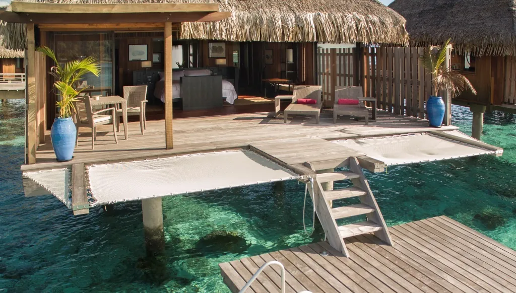Conrad Bora Bora Nui – Deluxe Overwater Villa (3)