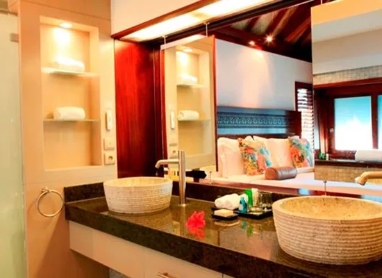 Hilton Moorea Lagoon Resort & Spa – Overwater Bungalow (6)