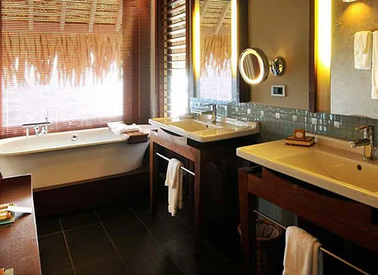 InterContinental Tahiti Resort & Spa – Overwater Bungalow (5)