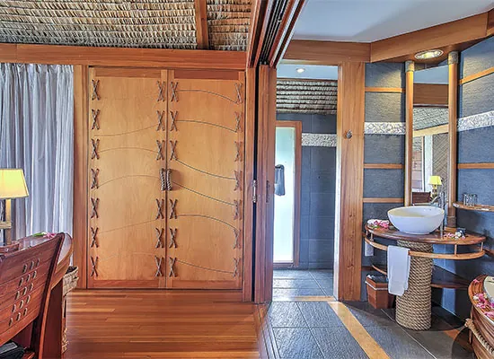 Le Taha'a by Pearl Resorts – Bora Bora Overwater Suite (5)