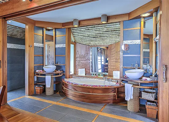Le Taha'a by Pearl Resorts – Taha'a Premium Overwater Suite (7)