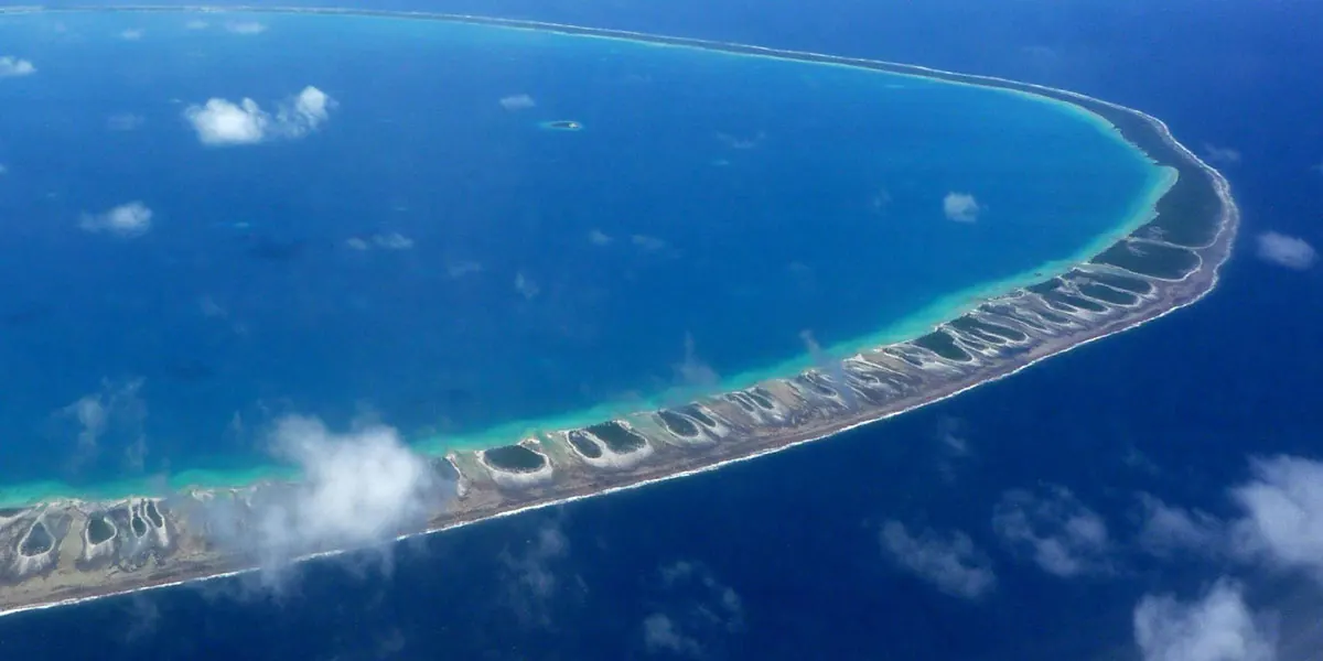 Rangiroa – surrounded in blue (4)