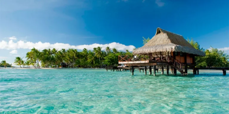 Vahine Island